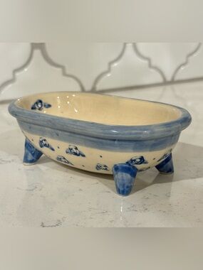 ceramic footed bathtub-shaped soap dish or decorative holder